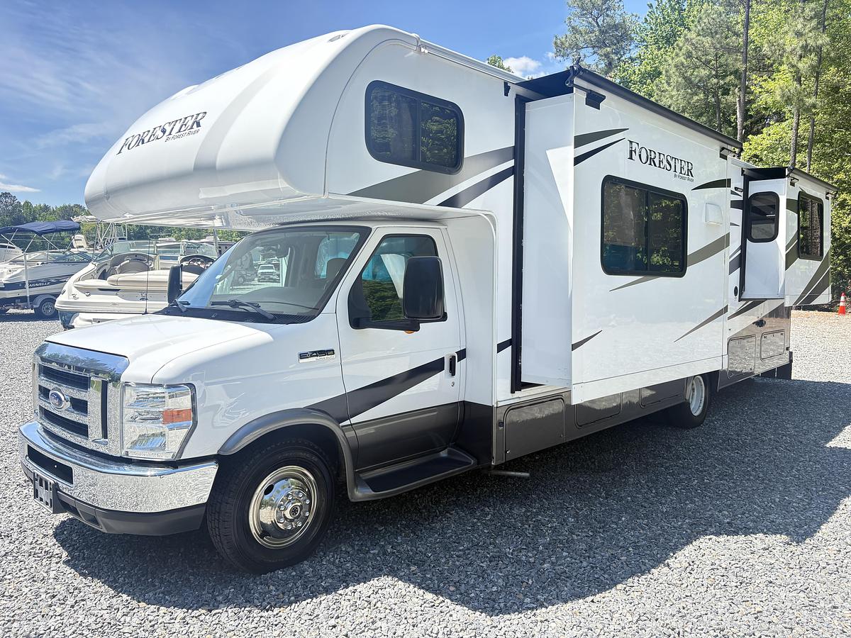 Used 2017 Forest River Forester 2861DS