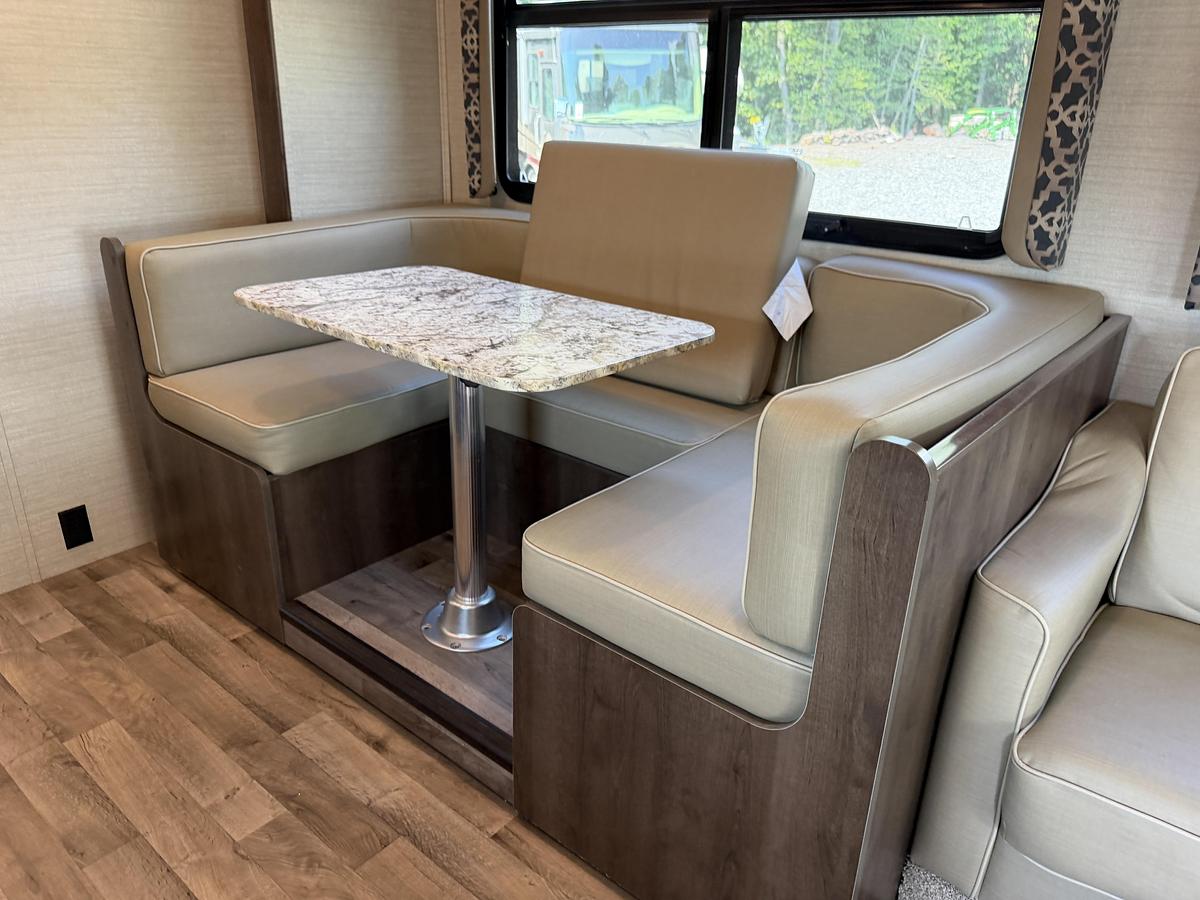 Used 2019 Jayco Greyhawk