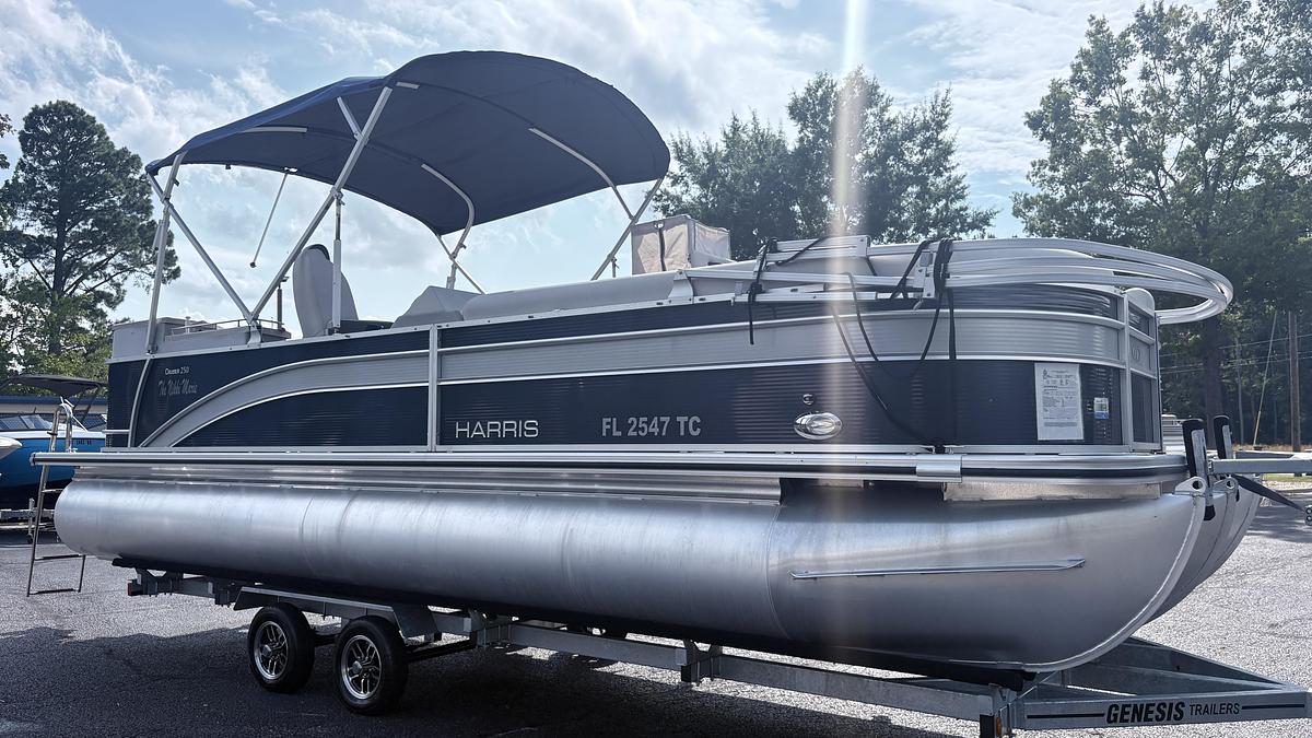 Used 2022 Harris Cruiser 250