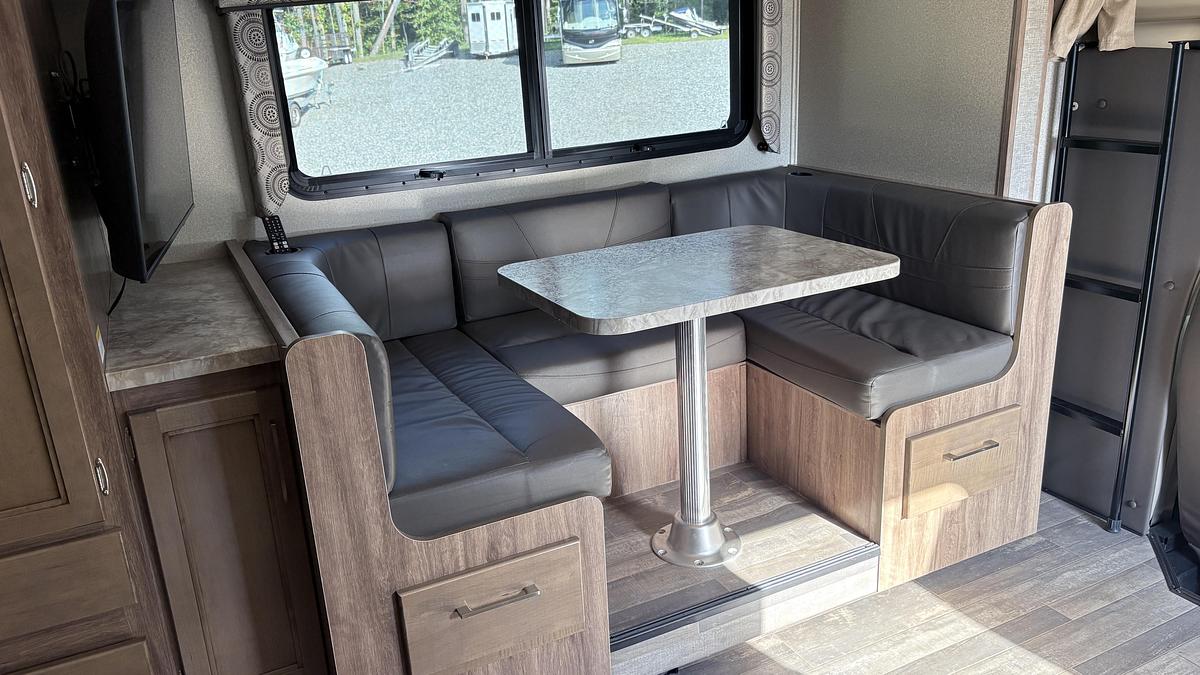 Used 2019 Entegra 24B
