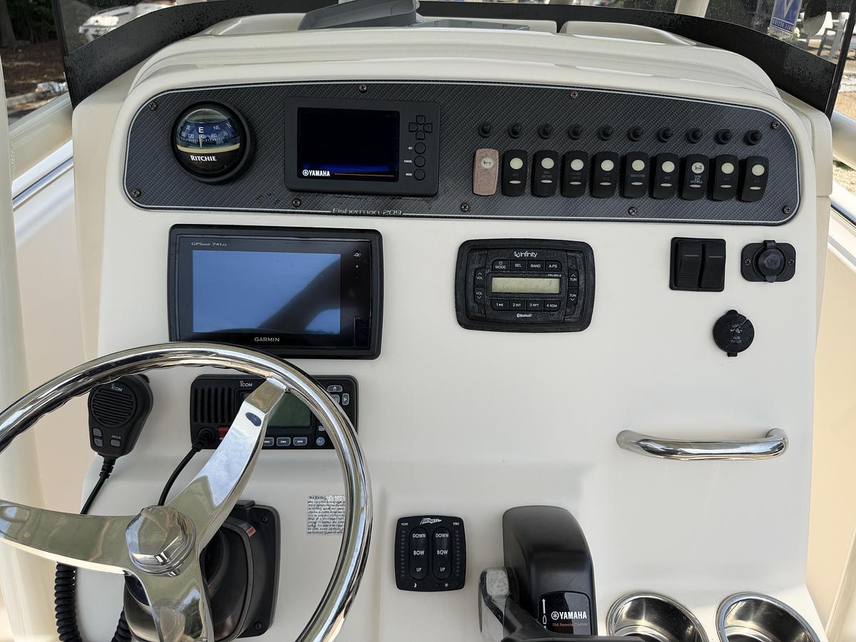 Used 2017 Grady White Fisherman 209