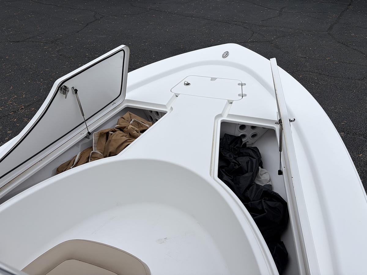Used 2016 Sportsman Masters 207 Bay Boat