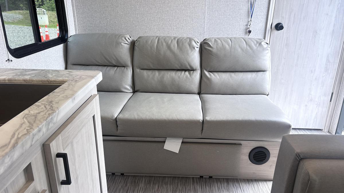 Used 2022 East to West M-25KRB