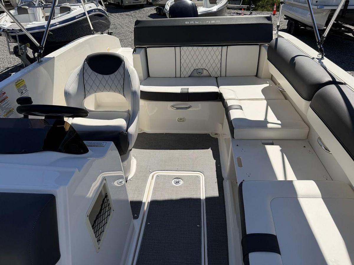 Used 2021 Bayliner DX2000