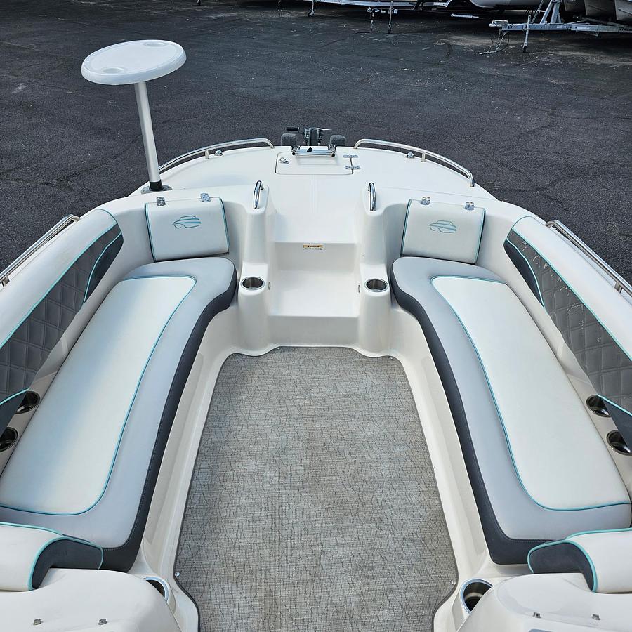 Used 2022 Splendor Boats 239 Sunstar