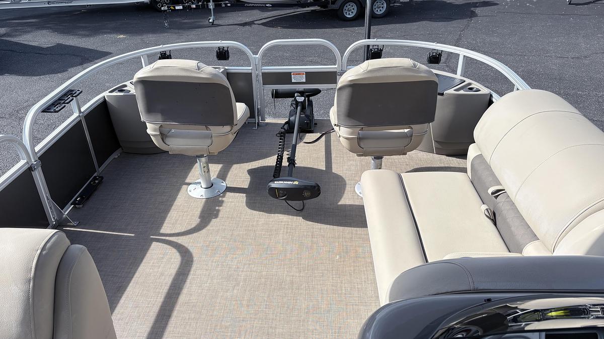 Used 2023 Suntracker Fishing Barge 20DL