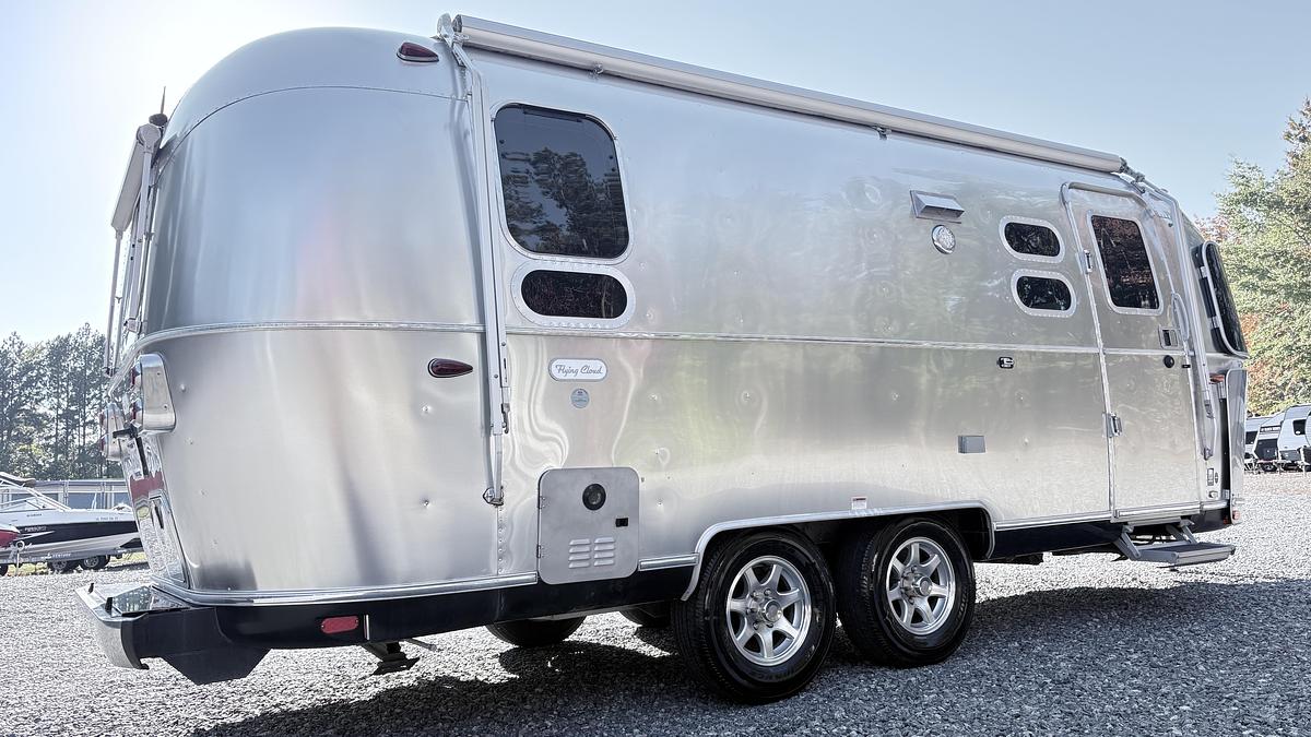 Used 2021 AIRSTREAM Flying Cloud 23CB