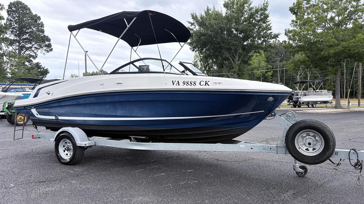 Used 2020 Bayliner VR5 Bowrider