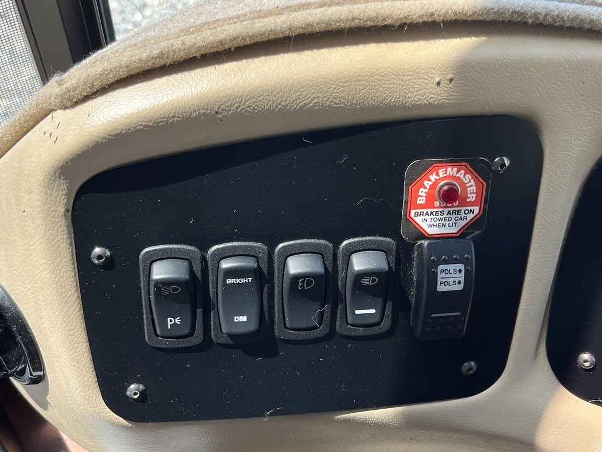 Used 2012 American Coach Revolution 42W