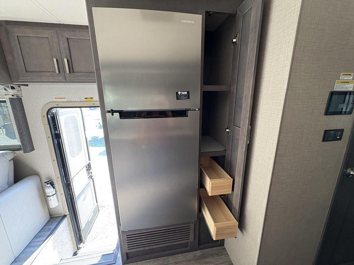 Used 2023 Thor Motor Coach Miramar 34.6