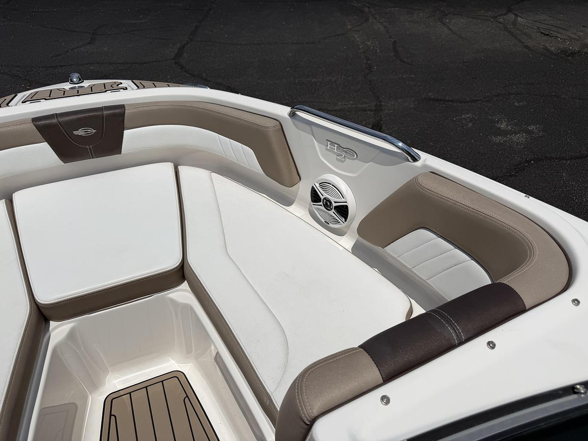 Used 2019 Chaparral H20 21