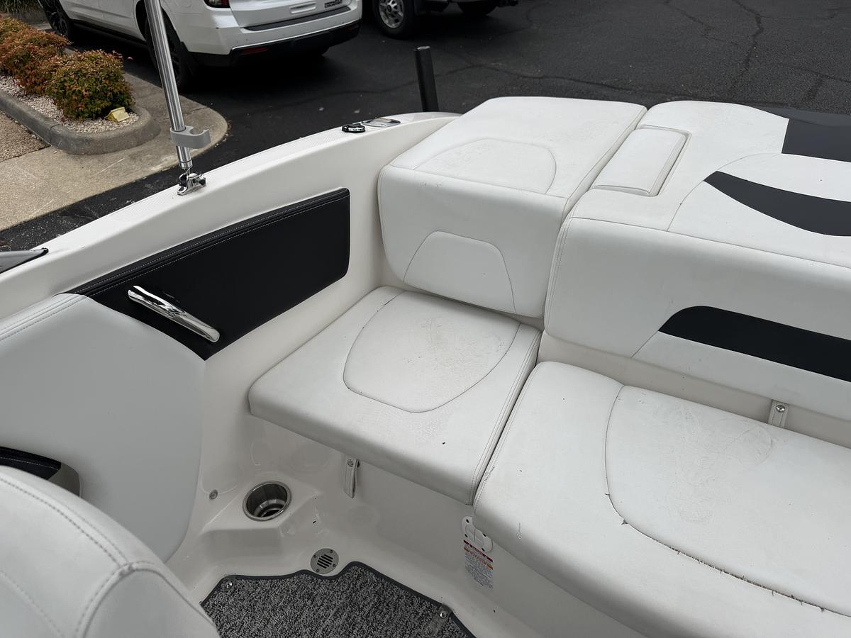 Used 2016 Chaparral 21 H2O Sport