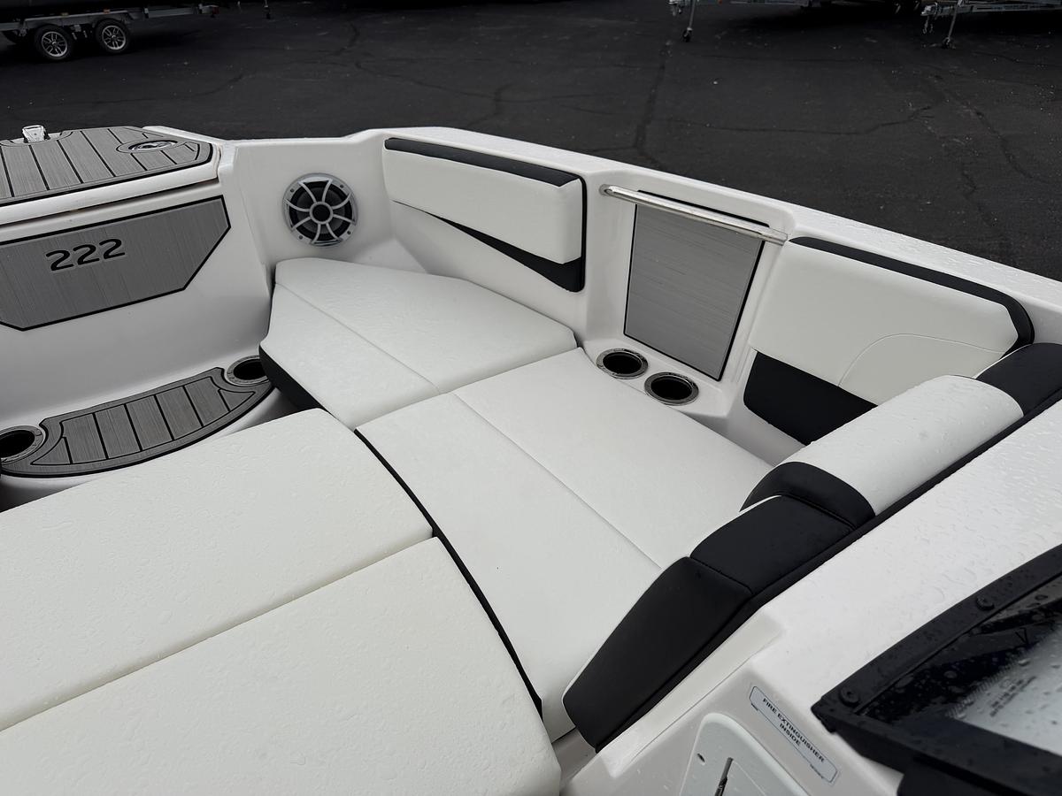 Used 2025 Yamaha Boats 222S