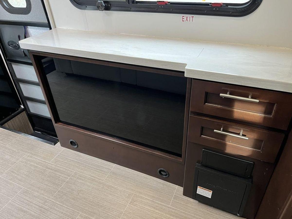 Used 2023 Regency RV Brougham 25MB