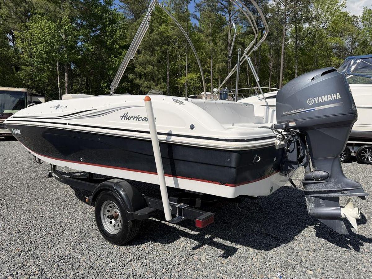 Used 2012 Hurricane Sundeck 188