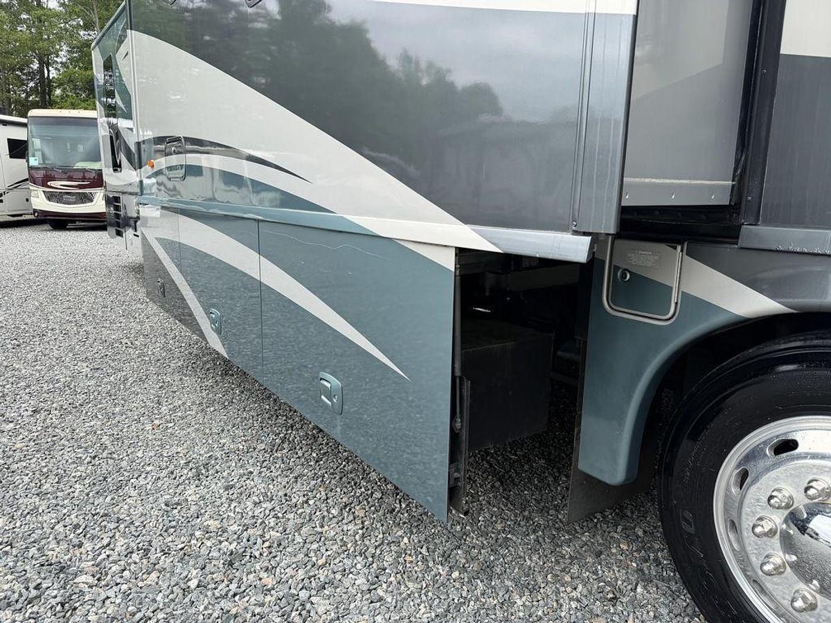 Used 2007 Winnebago Journey 39K