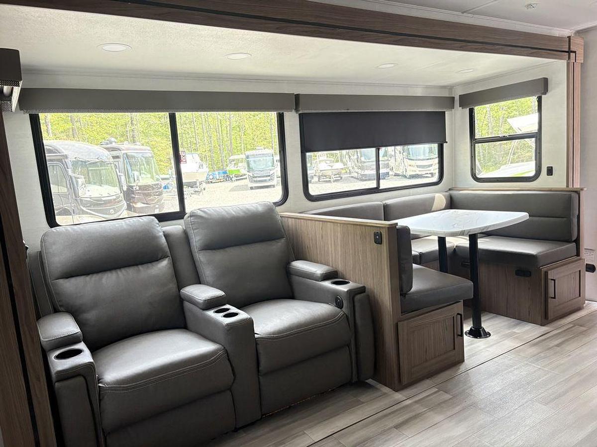 Used 2024 Alliance Delta 281BH