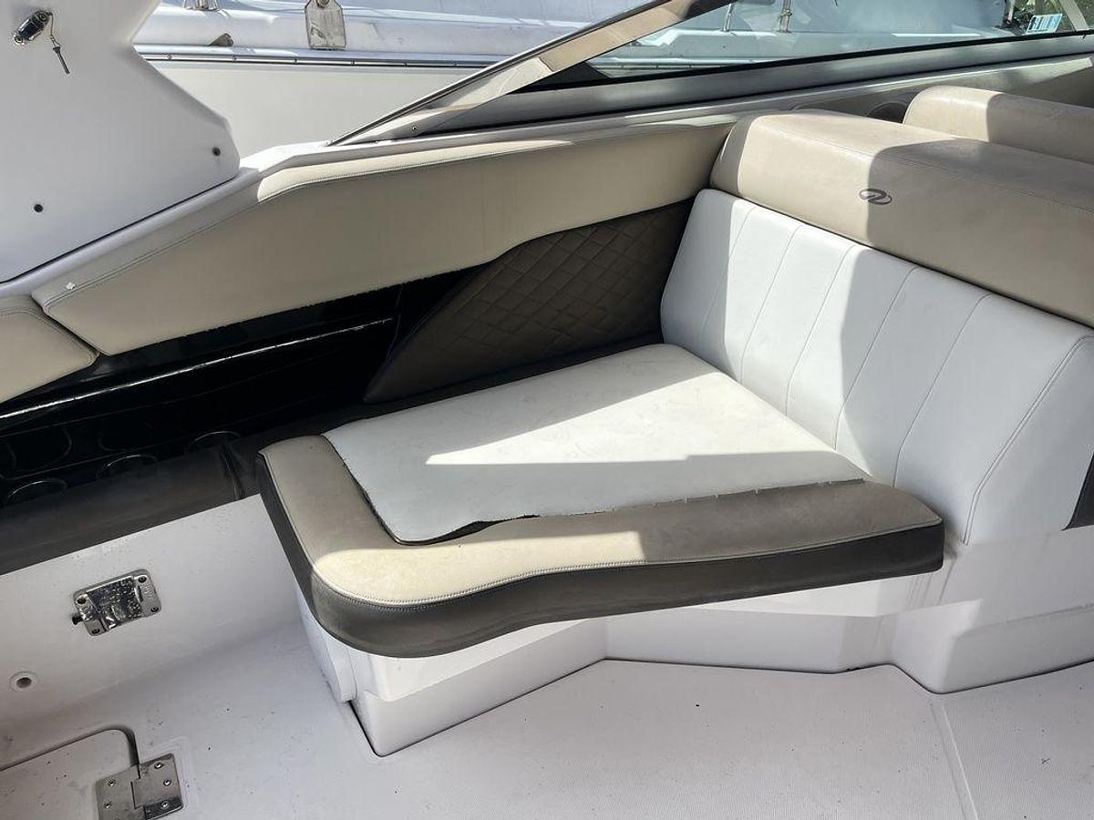 Used 2014 Regal 3200