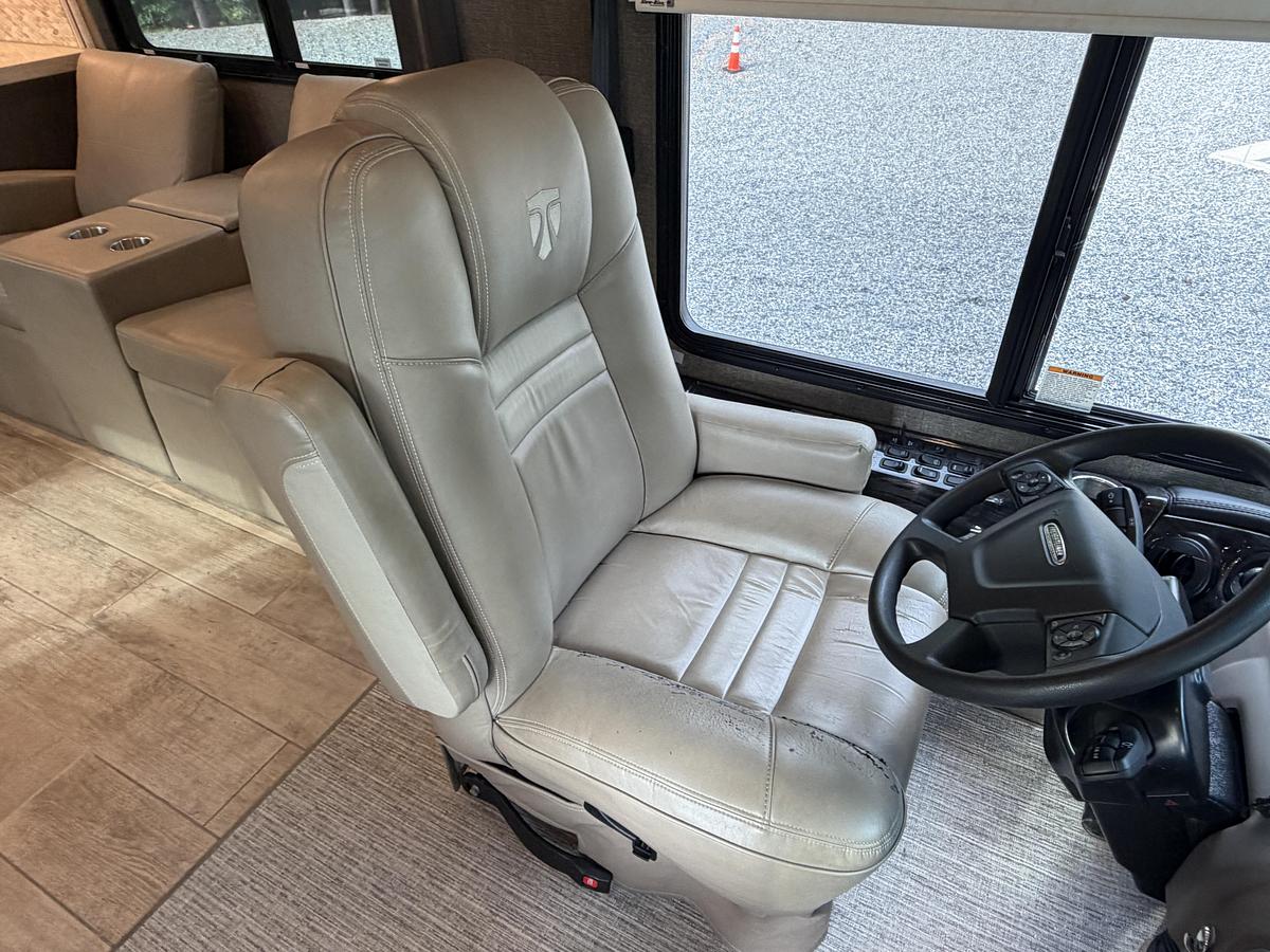 Used 2021 Thor Venetian