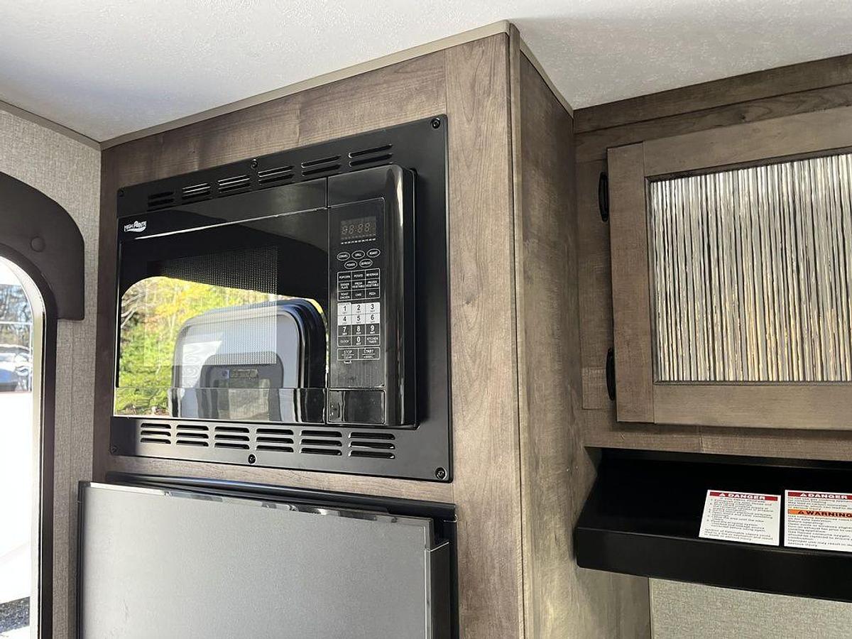 Used 2022 Venture RV M169VRK
