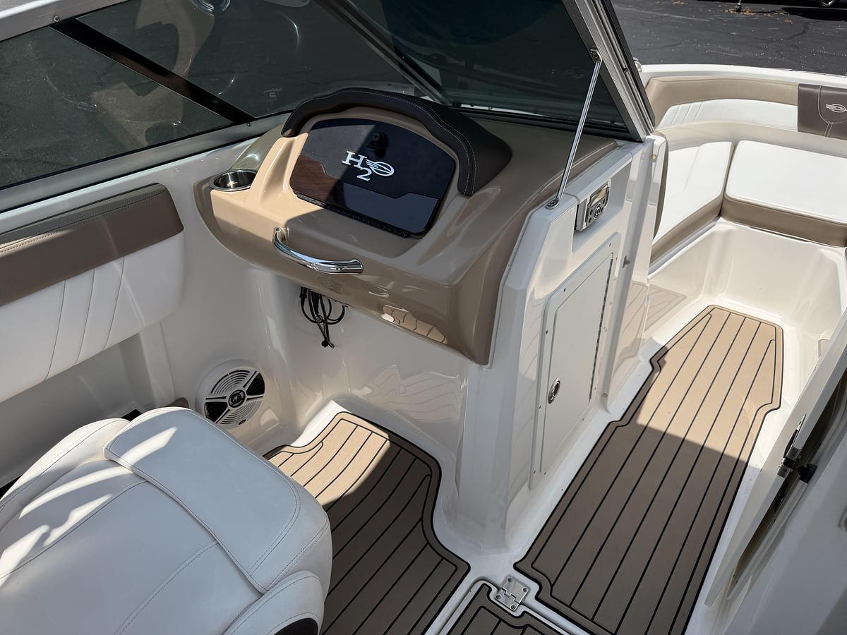 Used 2019 Chaparral H20 21