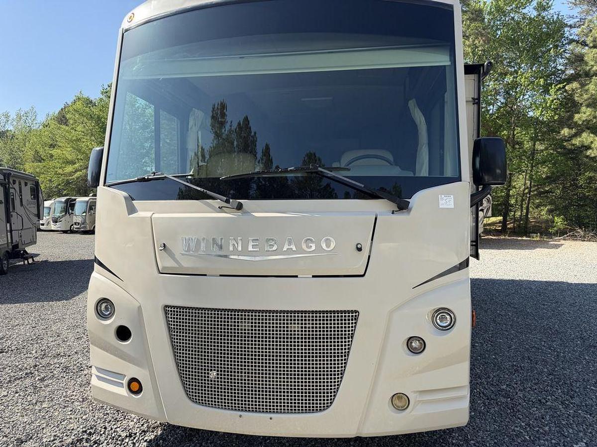 Used 2018 Winnebago Vista 27PE
