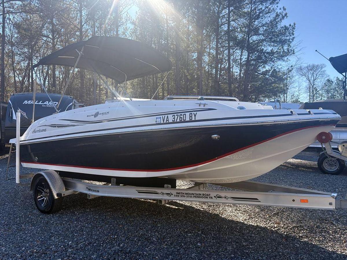 Used 2015 Hurricane Sundeck Sport 188