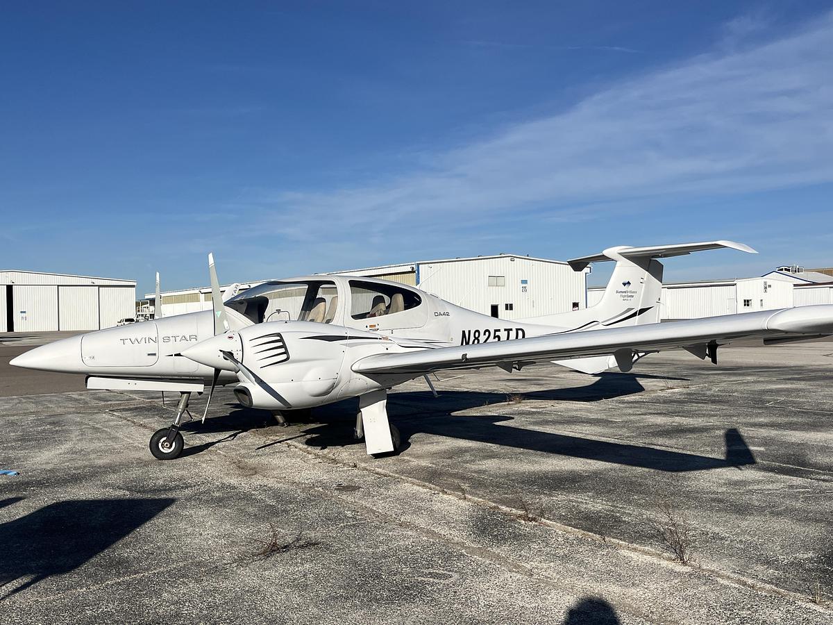 Used 2007 Diamond DA 42