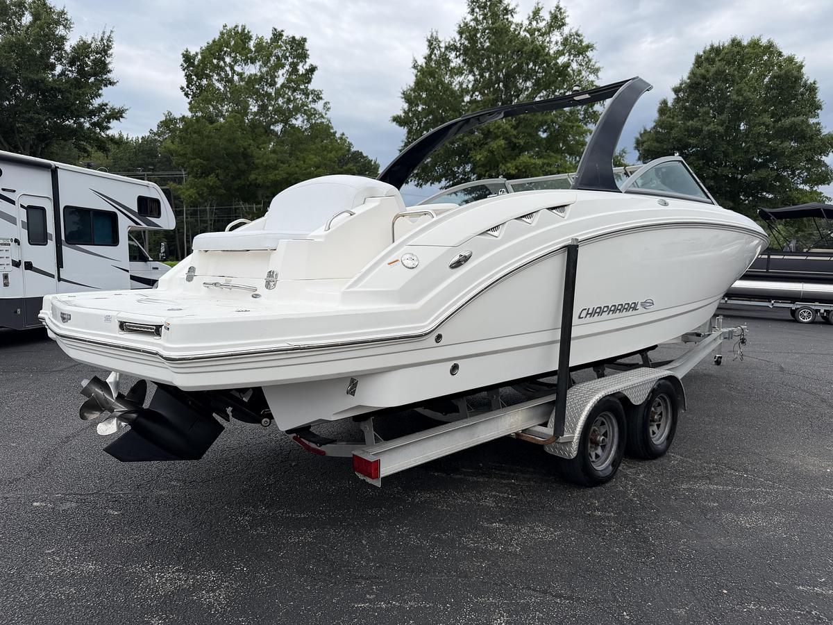 Used 2012 Chaparral 264 Sunesta