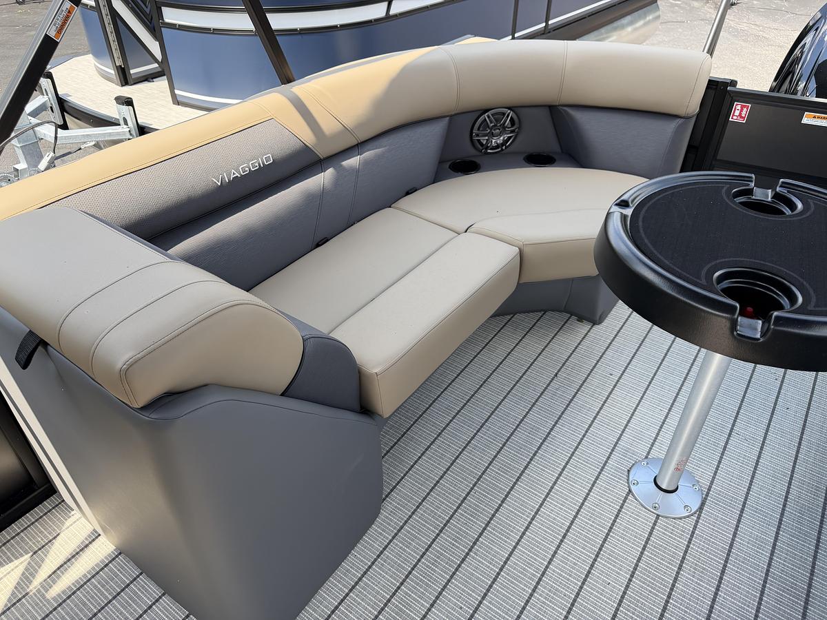 2027 Viaggio Lago V-22U