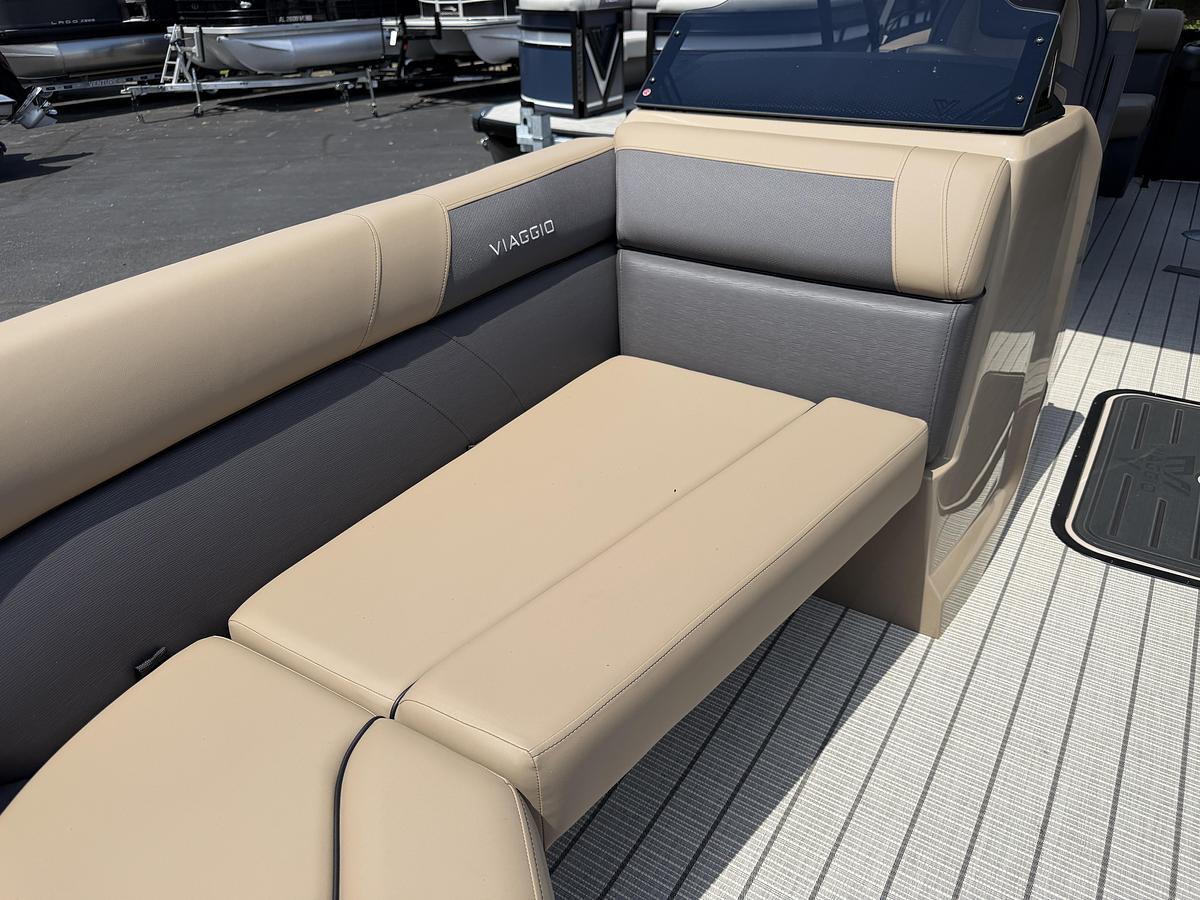 2027 Viaggio Lago V-22U