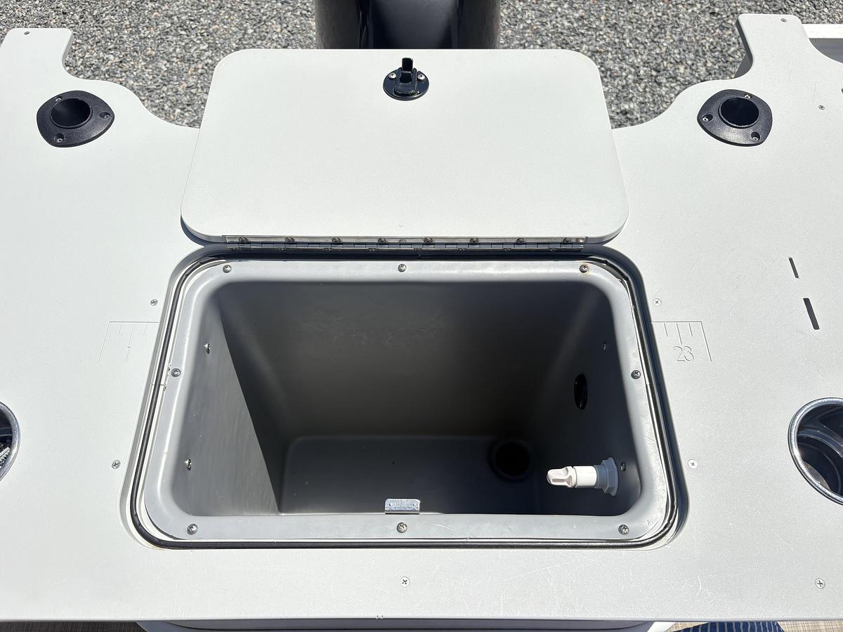 Used 2022 Sun Tracker Select 22RF