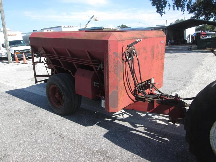 Used M&S 3 Ton Fertilizer Spreader