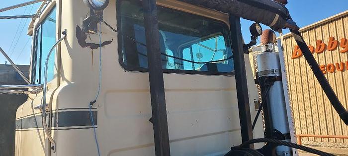 Used 1995 Mack Trucks, Incorporated RD690S