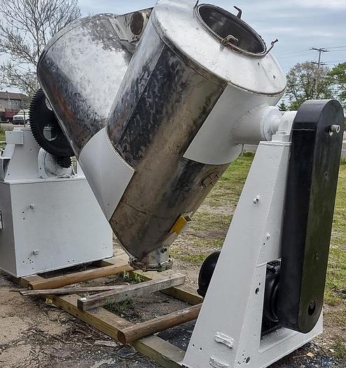 Used Patterson Kelley 30 cuft Twin Shell blender SS