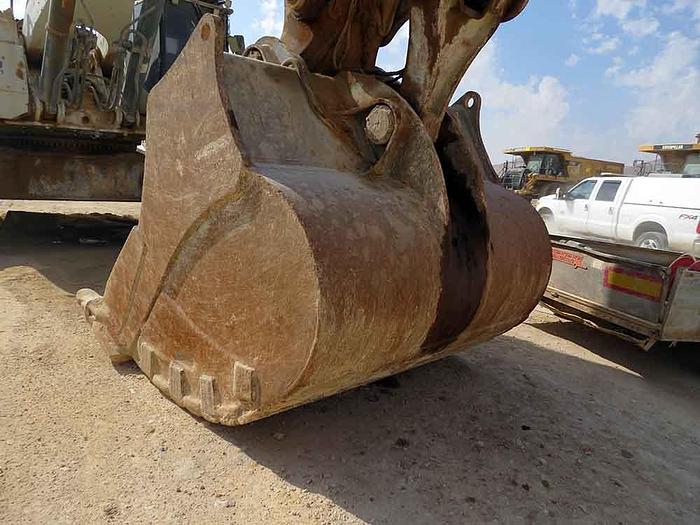 Used 2014 LIEBHERR R9100