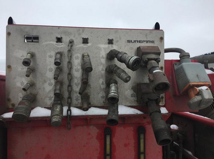 Used 2012 Kenworth Tri-Drive w/ Hydraulic Power Pack