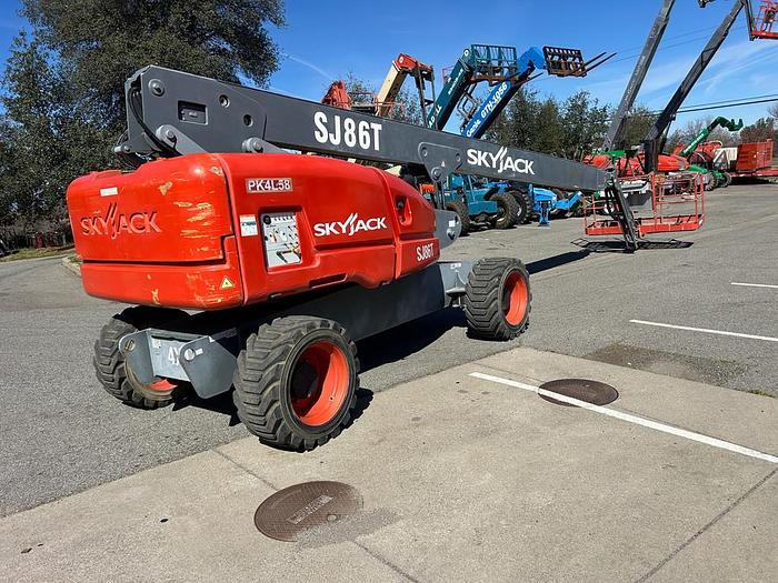 Used SKYJACK SJ86T BOOM LIFT