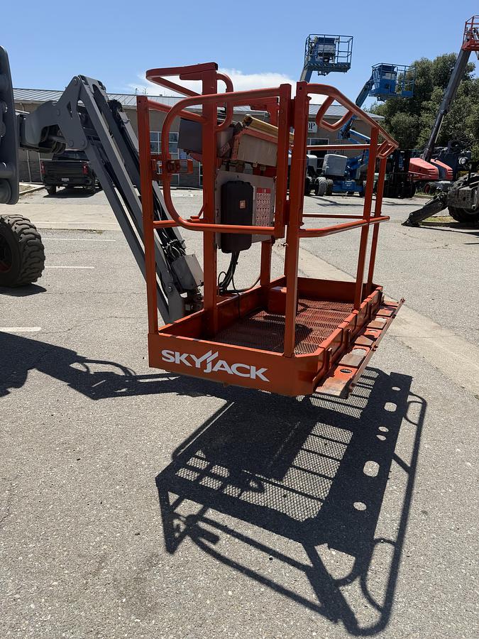 Used 2016 Skyjack SJ46AJ