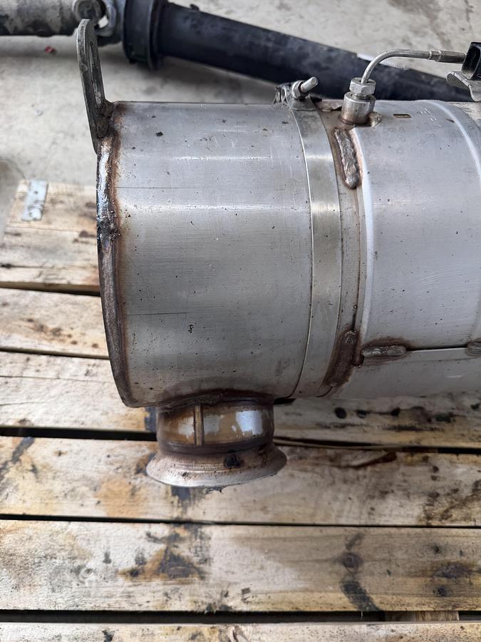 Used 2017 JLG 1001155261 , 1001155261S  DPF MUFFLER