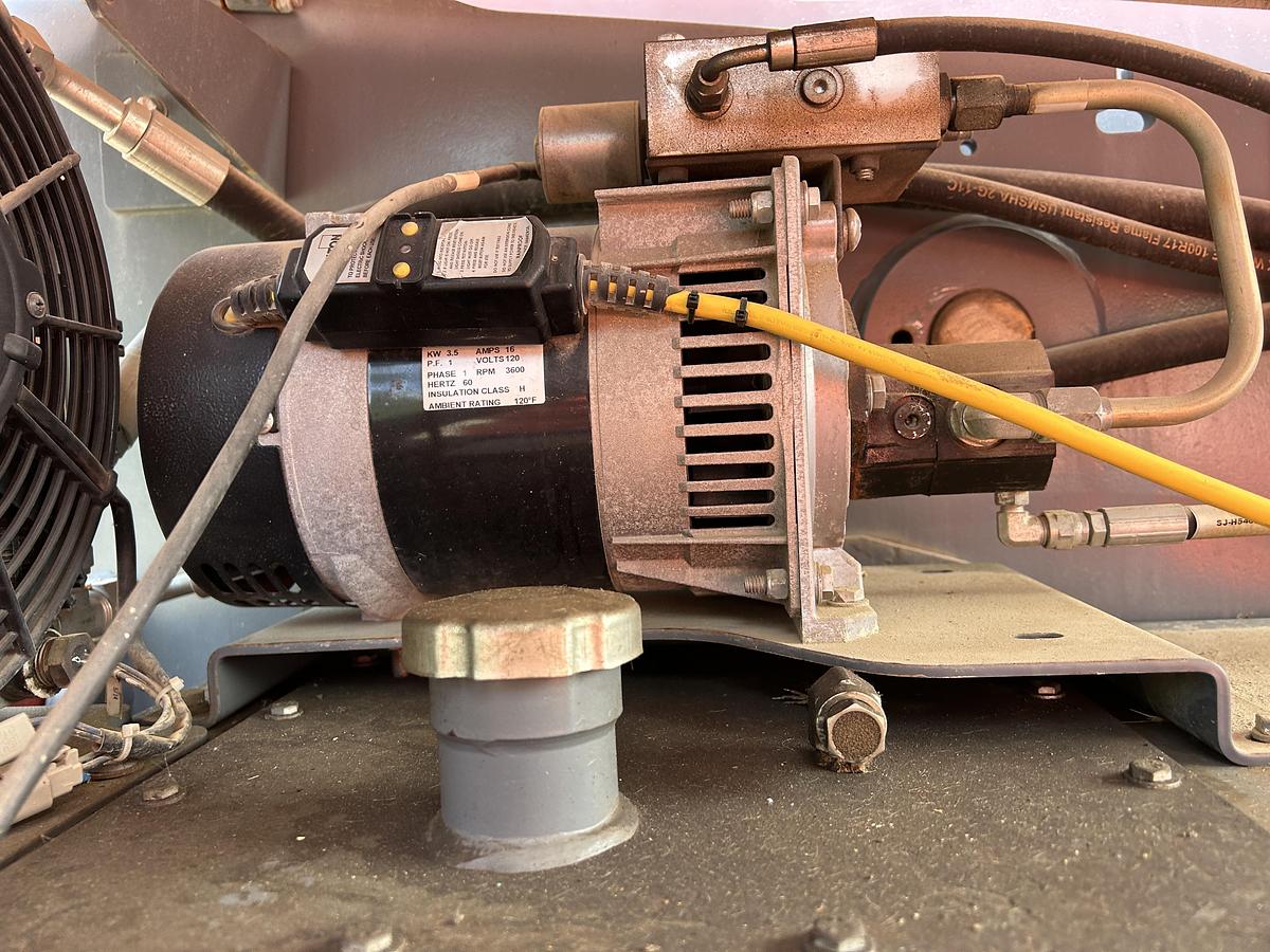 Used 2014 SKYJACK SJ66T