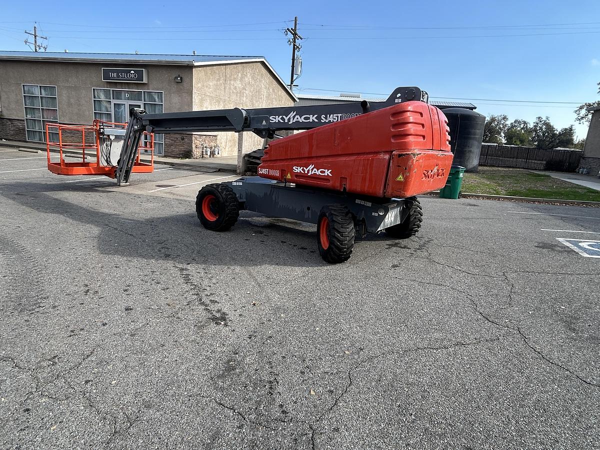 Used 2012 SKYJACK SJ45T