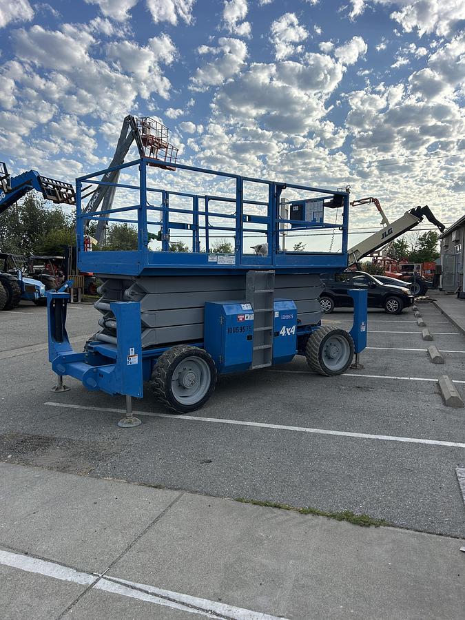 Used 2012 Genie GS-4390