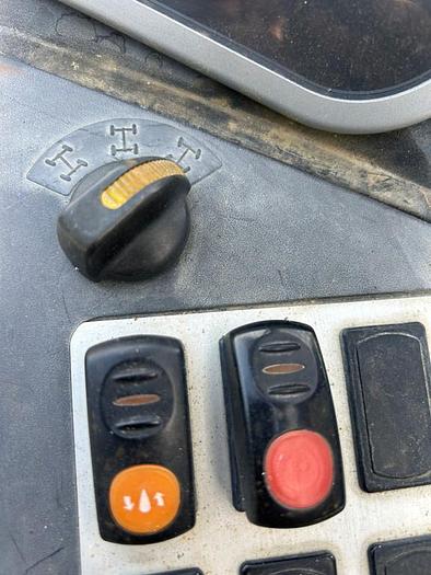 Used 2014 GENIE GTH-5519