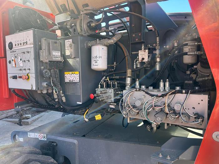 Used SKYJACK SJ86T BOOM LIFT