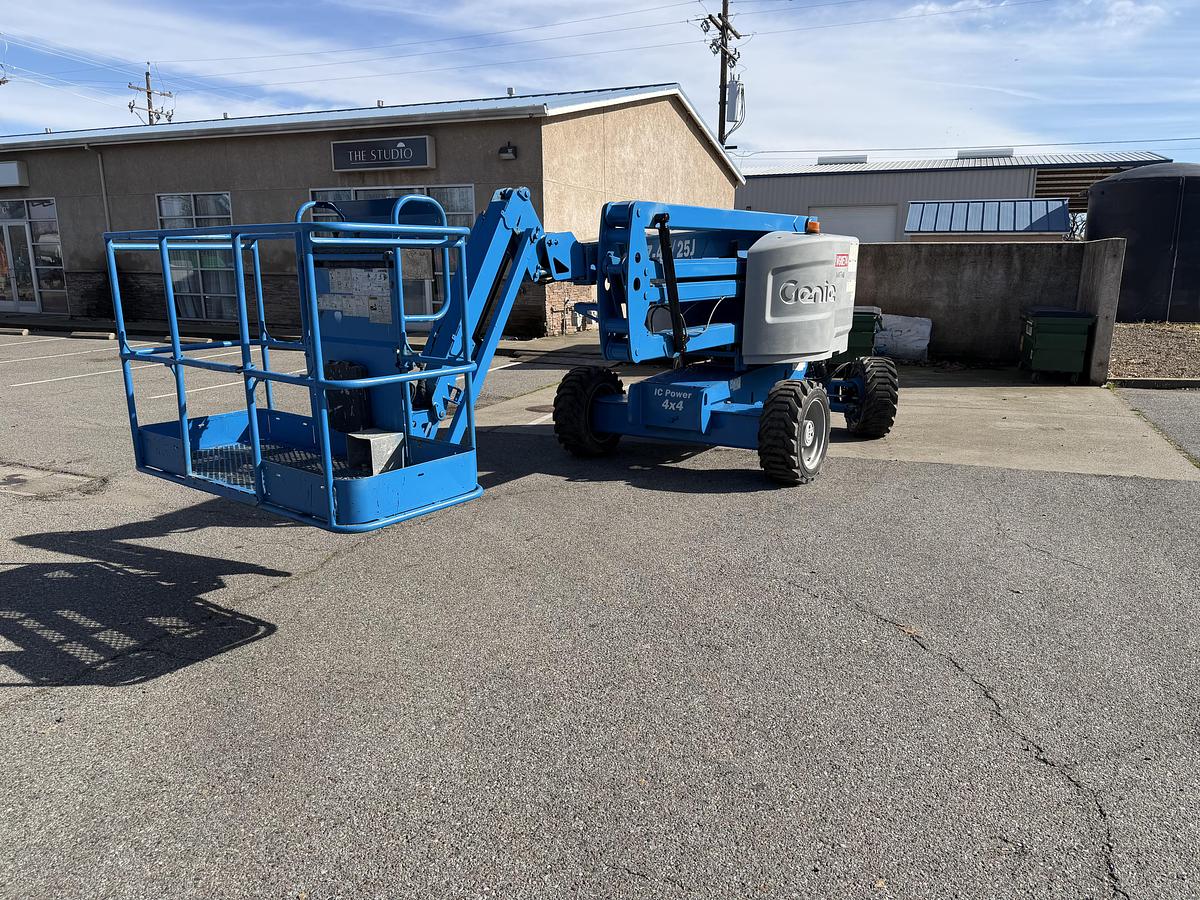 Used 2013 Genie Z-45/25J