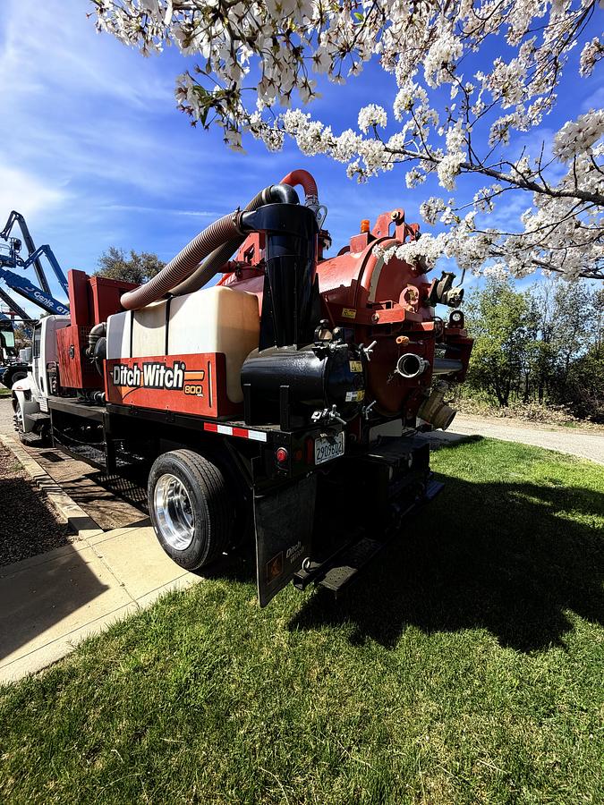Used 2013 DITCH WITCH FXT-50