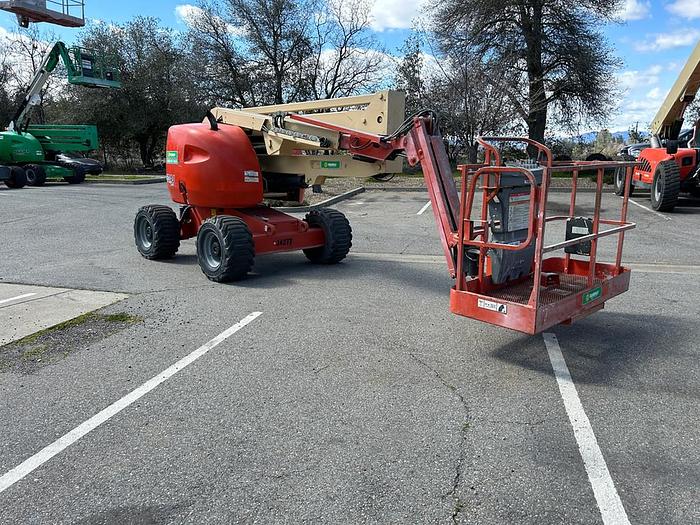 Used JLG 450AJ ARTICULATING BOOM LIFT