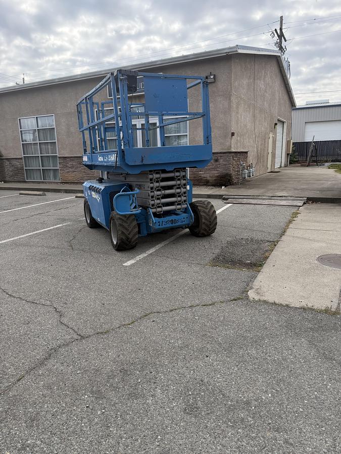 Used 2007 Genie GS 3268 RT