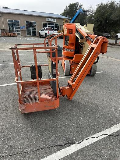 Used JLG E300AJP BOOMLIFT